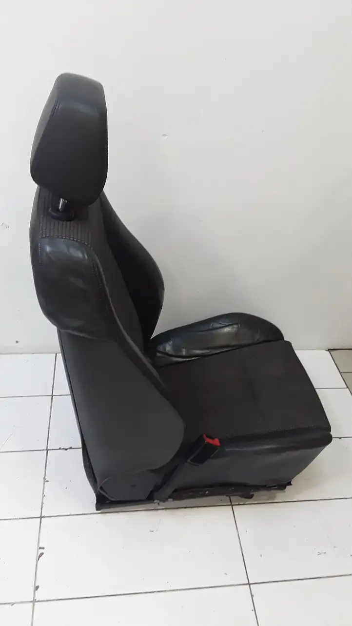 Opel Vectra (2002 - 2005)   Переднее сиденье водителя