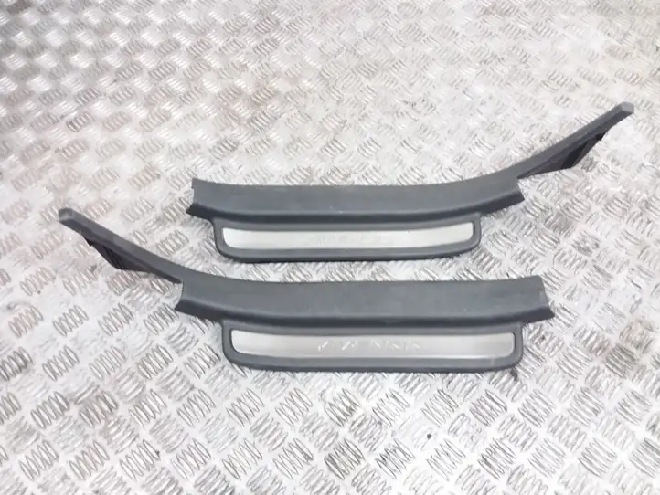 Toyota Avensis T250 (2006 - 2009) 6791805050 Внутренняя отделка заднего порога — фото 1