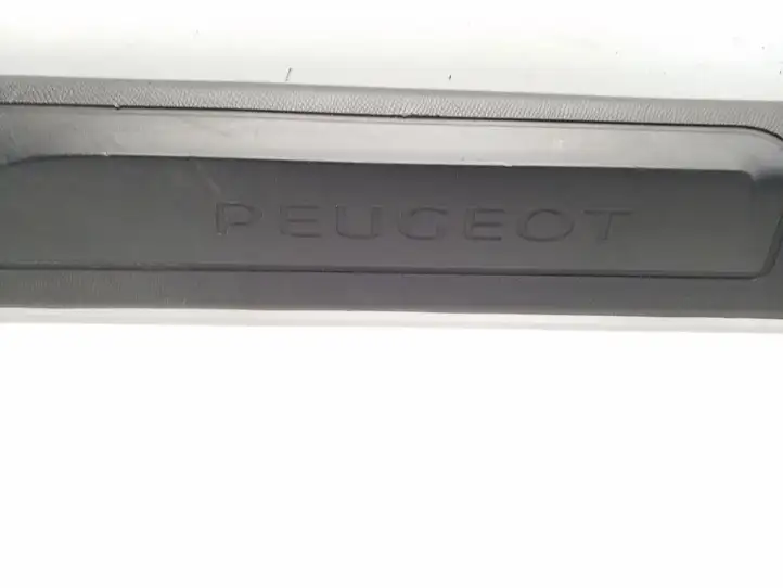 Peugeot 5008 II (2020 - ) 9824110877 Внутренняя отделка переднего порога — фото 6