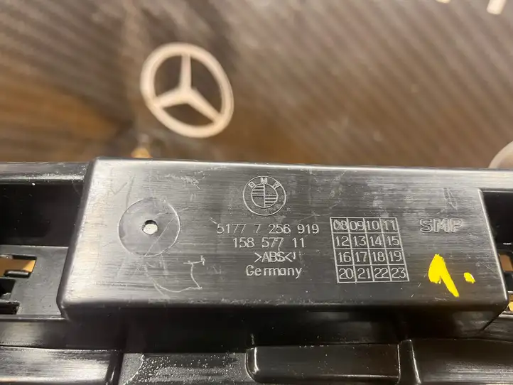 BMW 3 F30 F35 F31 (2012 - 2018) 7256919 Наружная отделка заднего порога — фото 1