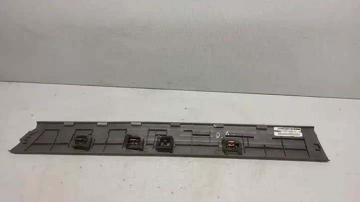 Chrysler Town & Country IV (2000 - 2007) 04754902AA Внутренняя отделка заднего порога — фото 2