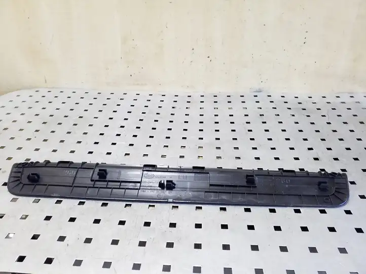Kia Soul (2019 - ) 85873K0000 Внутренняя отделка переднего порога — фото 3