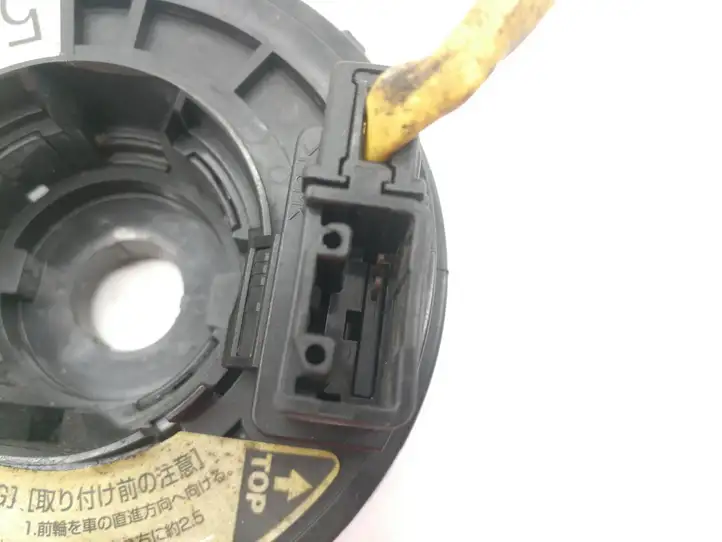 Toyota Avensis Verso (2004 - 2009) Контактное кольцо SRS — фото 2