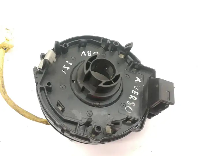 Toyota Avensis Verso (2004 - 2009) Контактное кольцо SRS — фото 4