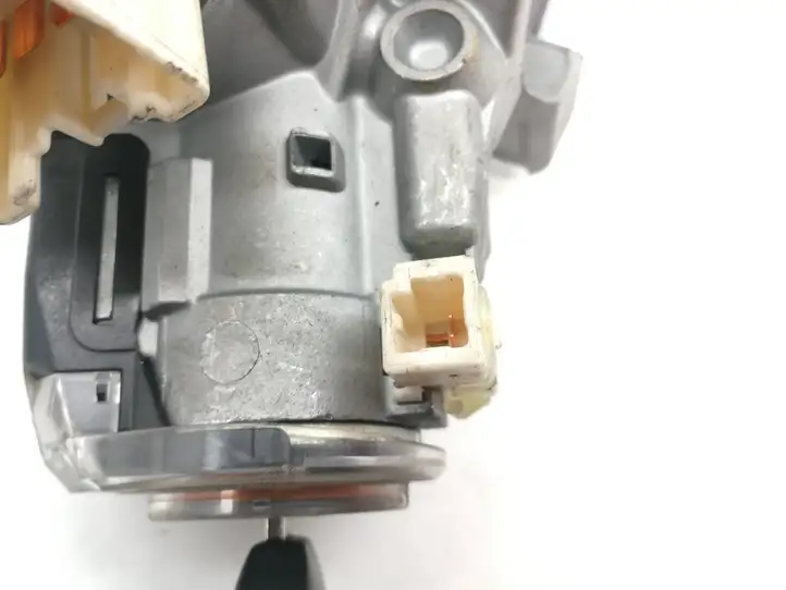 Toyota Verso (2009 - 2012)  450200203 Замок зажигания