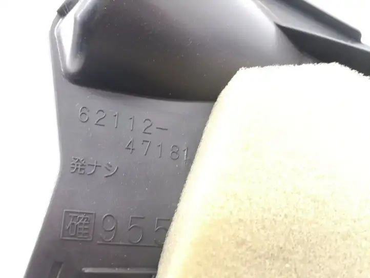 Toyota Prius (XW30) (2009 - 2015) 6211247181 Верхняя обшивка стойки B — фото 3