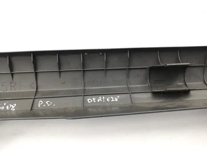 Toyota Auris 150 (2006 - 2012) 6791302150 Внутренняя отделка переднего порога — фото 4