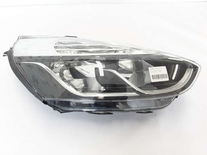 Renault Clio IV (2012 - 2019)  260102796R Передняя фара