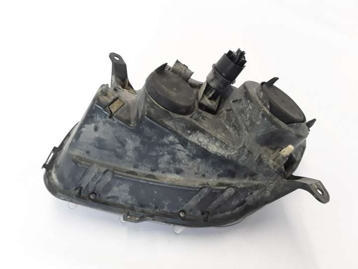 Dacia Duster (2010 - 2017)  260101891R Передняя фара