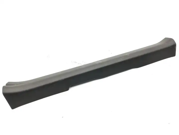 Toyota Prius (XW30) (2009 - 2015) 6791447040 Верхняя обшивка стойки B — фото 1