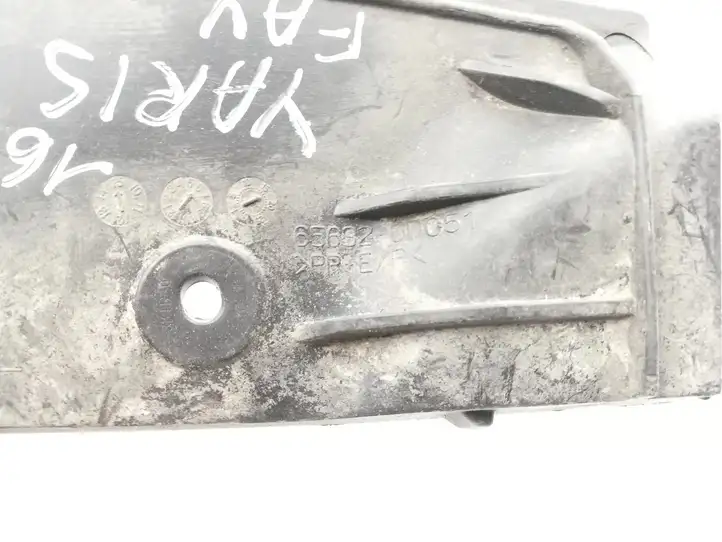 Toyota Yaris (2014 - 2019) 656320D051 Наружная отделка заднего порога — фото 2