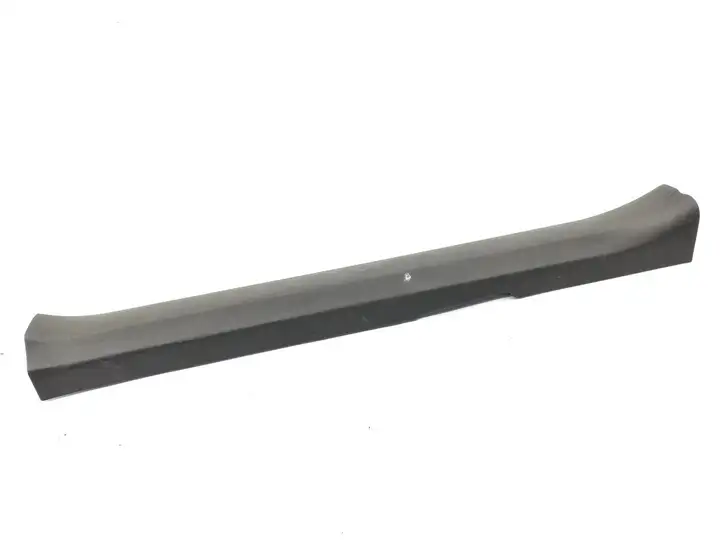 Toyota Auris 150 (2006 - 2012) 6791312280 Внутренняя отделка переднего порога — фото 1