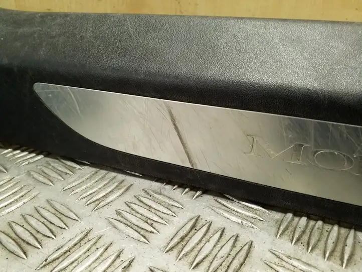 Tesla Model S (2016 - 2021)  103039300D Отделка переднего порога (внутренняя)