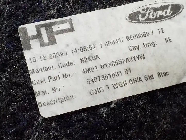 Ford Focus (2011 - 2015) 4m51n13065ea3yyw Коврик багажника — фото 3