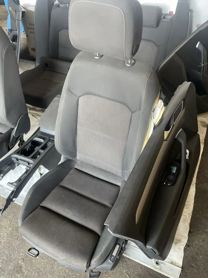 Volkswagen PASSAT B8 (2015 - ) Комплект салона — фото 8