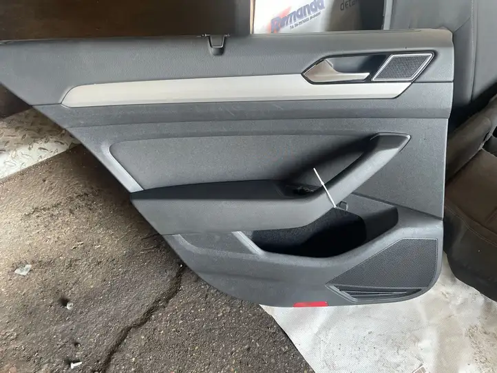 Volkswagen PASSAT B8 (2015 - ) Комплект салона — фото 13