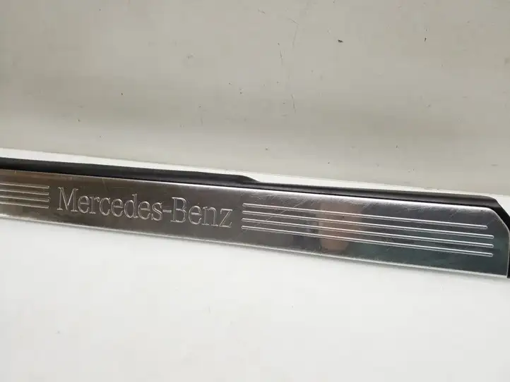Mercedes-Benz S W221 (2005 - 2013) A2216800235 Внутренняя отделка переднего порога — фото 4