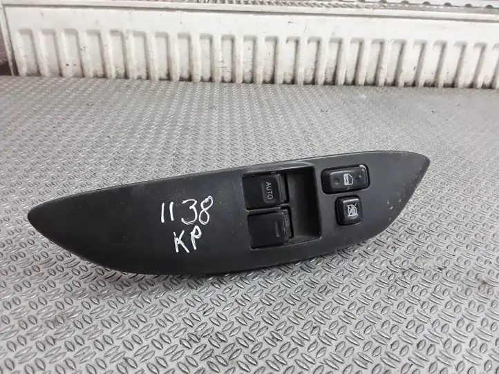 Toyota Yaris (1999 - 2003) Блок кнопок стеклоподъемников — фото 1