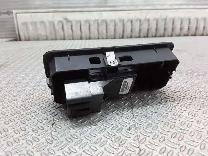 Land Rover Range Rover Sport L320 (2005 - 2009) YUD501070PVJ Блок кнопок стеклоподъемников — фото 2