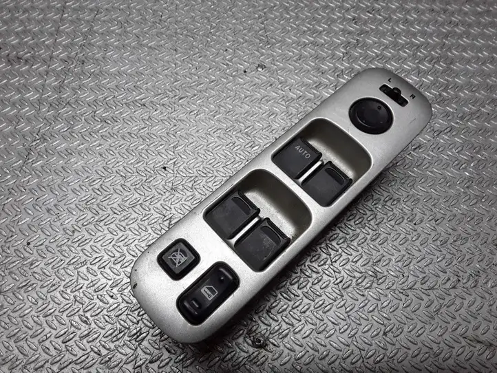 Suzuki Liana (2001 - 2004) Блок кнопок стеклоподъемников — фото 1
