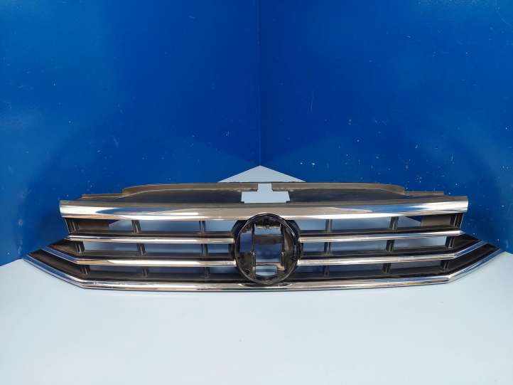 Volkswagen PASSAT B8 (2015 - )  3G0853653N Верхняя решётка