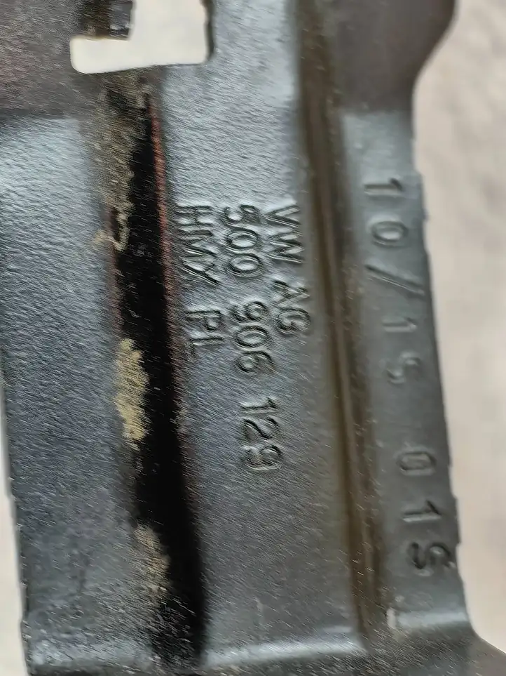 Audi A3/S3 8V (2012 - 2016) 5Q0906617A Кронштейн насоса вторичного воздуха — фото 2