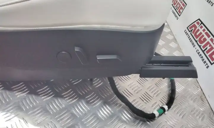 Tesla Model 3 (2017 - 2023) Комплект салона — фото 44