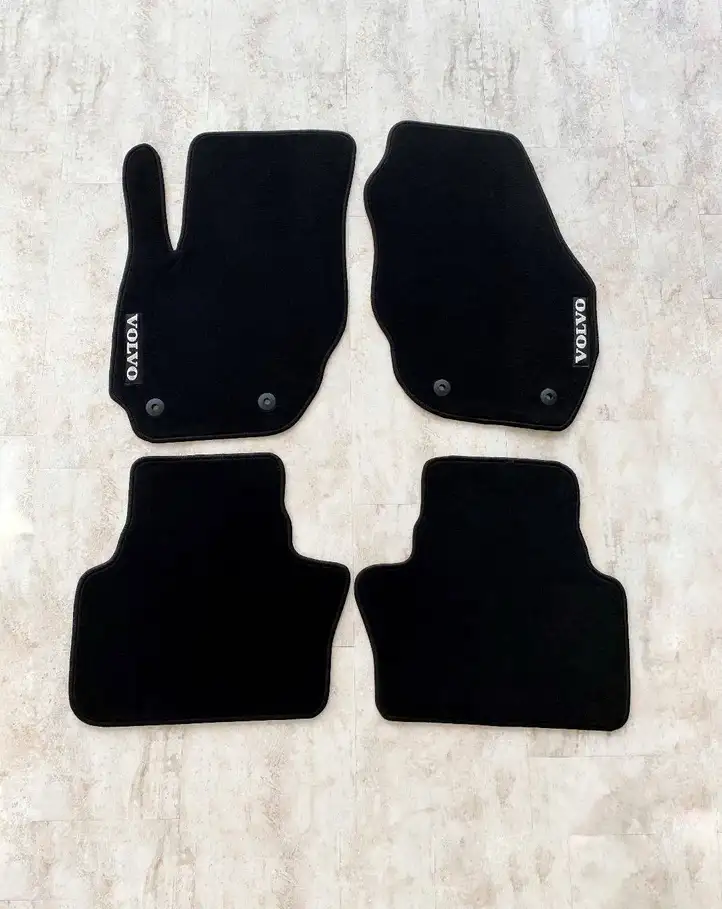 Volvo XC70 (2007 - 2013)   Комплект автомобильного коврика