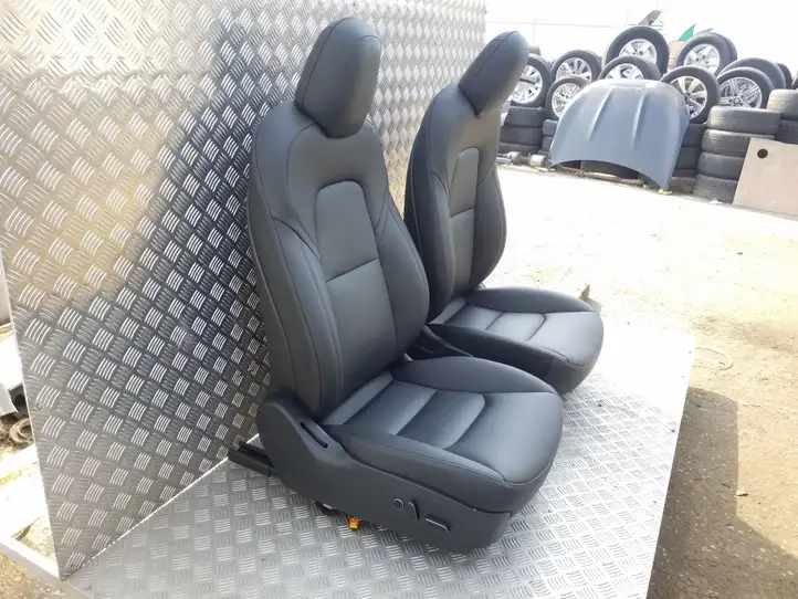 Tesla Model 3 (2017 - 2023) Комплект салона — фото 3