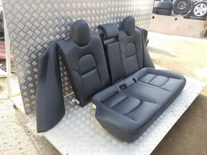 Tesla Model 3 (2017 - 2023) Комплект салона — фото 6