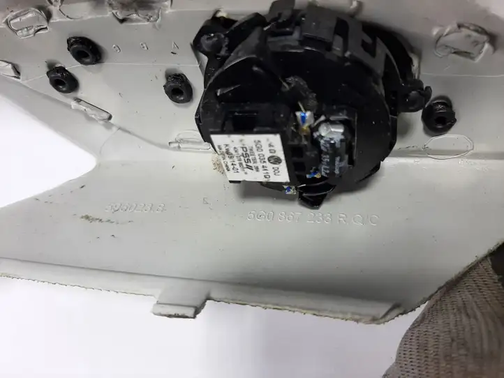 Volkswagen Golf VII (2013 - 2019)  5G0867233 Отделка стойки (A)