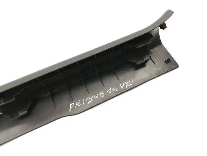 Toyota Prius (XW30) (2009 - 2015) 6791347040 Внутренняя отделка переднего порога — фото 4