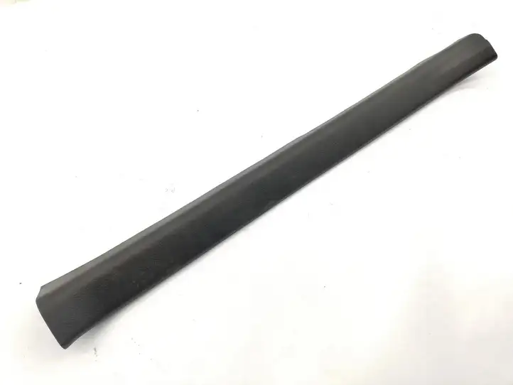 Toyota Yaris (2014 - 2019) 679140D200 Верхняя обшивка стойки B — фото 1