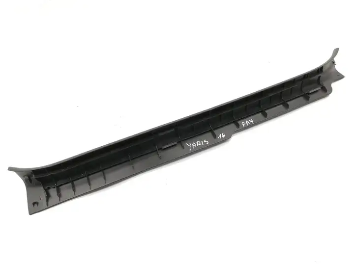 Toyota Yaris (2014 - 2019) 679140D200 Верхняя обшивка стойки B — фото 2