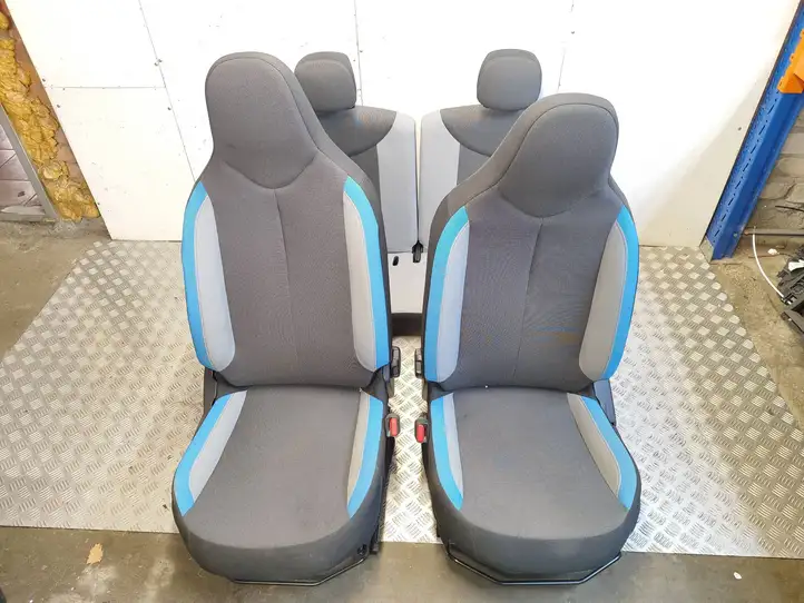 Toyota Aygo AB40 (2014 - 2018) Комплект сидений — фото 1