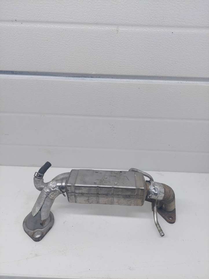 Mazda 5 (2005 - 2010)  RF8G20304 Охладитель EGR