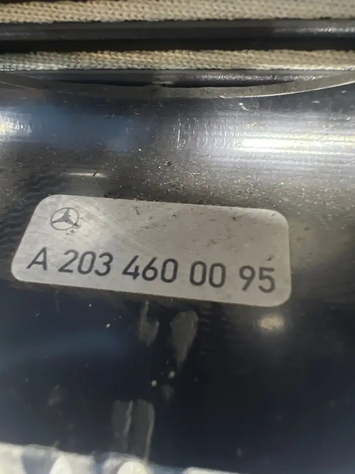 Mercedes-Benz C W203 (2000 - 2007) A2034600095 Обшивка рулевой колонки — фото 4