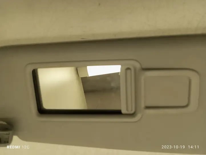 Audi Q3 8U (2011 - 2014) Солнцезащитный козырек — фото 3