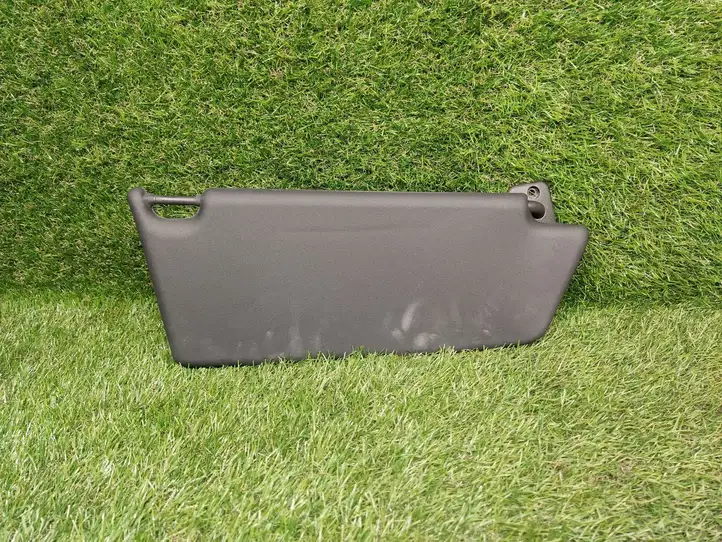 Opel Astra (2004 - 2009)  13187126 Щиток от солнца