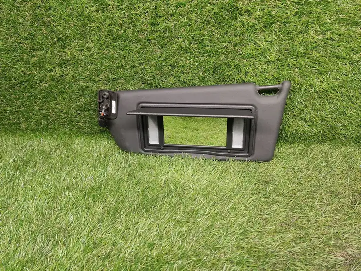 Opel Astra (2004 - 2009)  13187126 Щиток от солнца