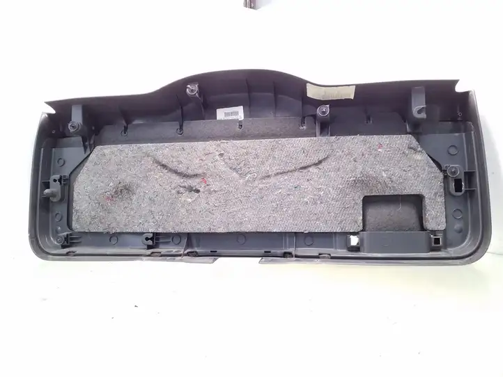 Volvo V50 (2004 - 2008) 08687729 Комплект обшивки крышки багажника — фото 2