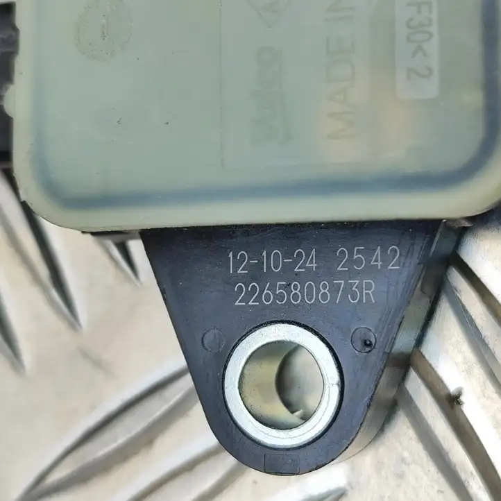 Renault Austral (2023 - ) 226580873R Датчик температуры масла — фото 7