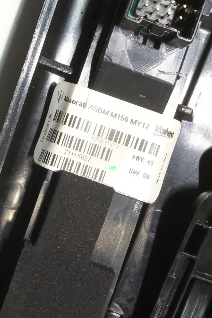 Maserati Ghibli (2013 - 2017) 670071373 Блок кнопок на панели — фото 8