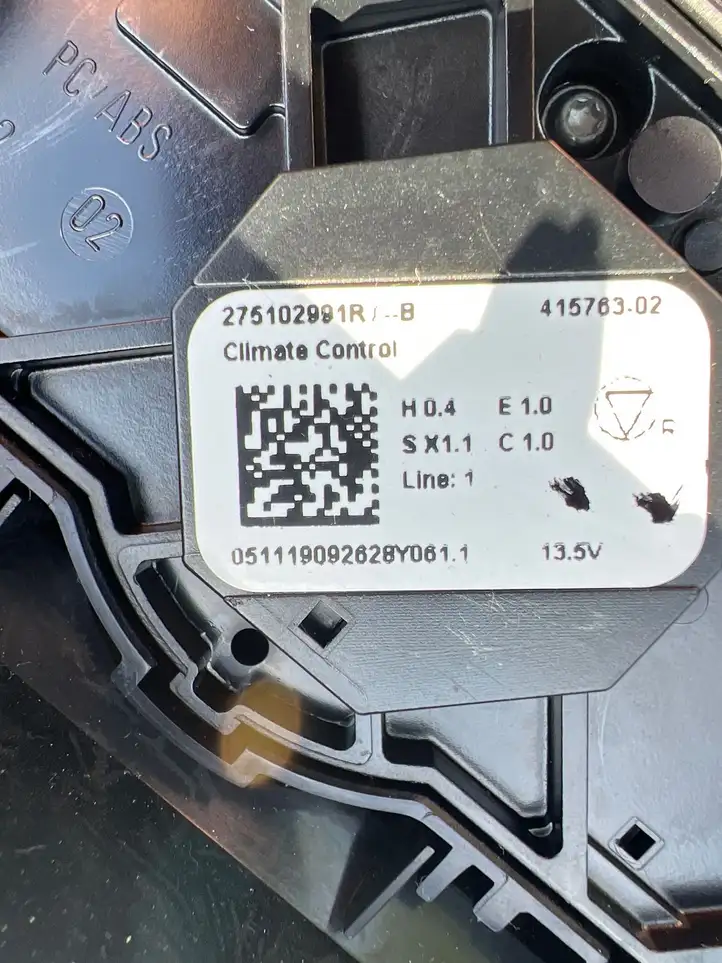 Renault Zoe (2012 - ) 283E86169R Включатель аварийных фонарей — фото 7