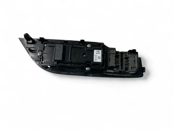 Toyota RAV 4 (XA50) (2018 - ) 8404042080 Кнопка стеклоподъемников — фото 4