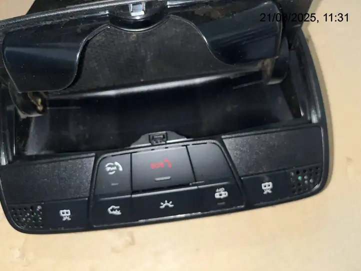 Mercedes-Benz E W213 (2016 - ) A0009006317 Включатель освещения интерьера — фото 10
