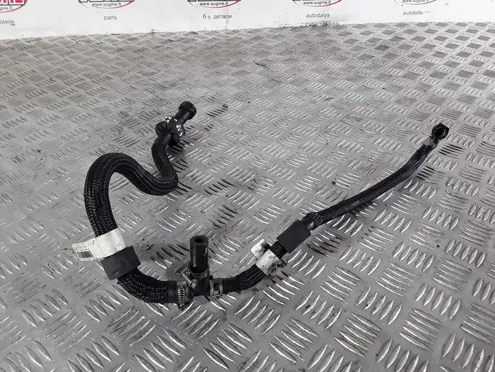 BMW 3 E90 E91 (2005 - 2012) 1353779999501 Трубки и шланги — фото 5