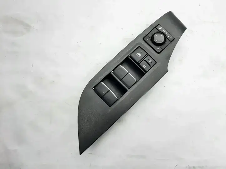 Toyota RAV 4 (XA50) 8404042030 Кнопка стеклоподъемников — фото 1