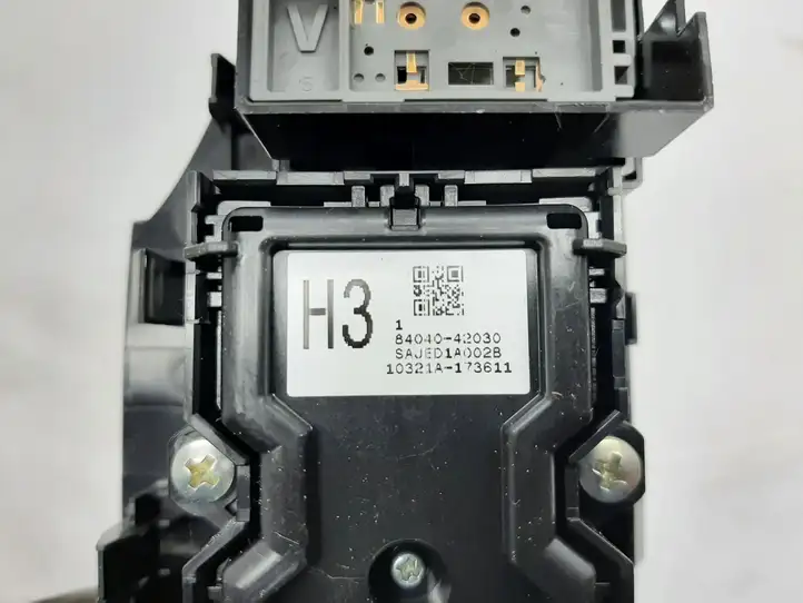 Toyota RAV 4 (XA50) 8404042030 Кнопка стеклоподъемников — фото 3