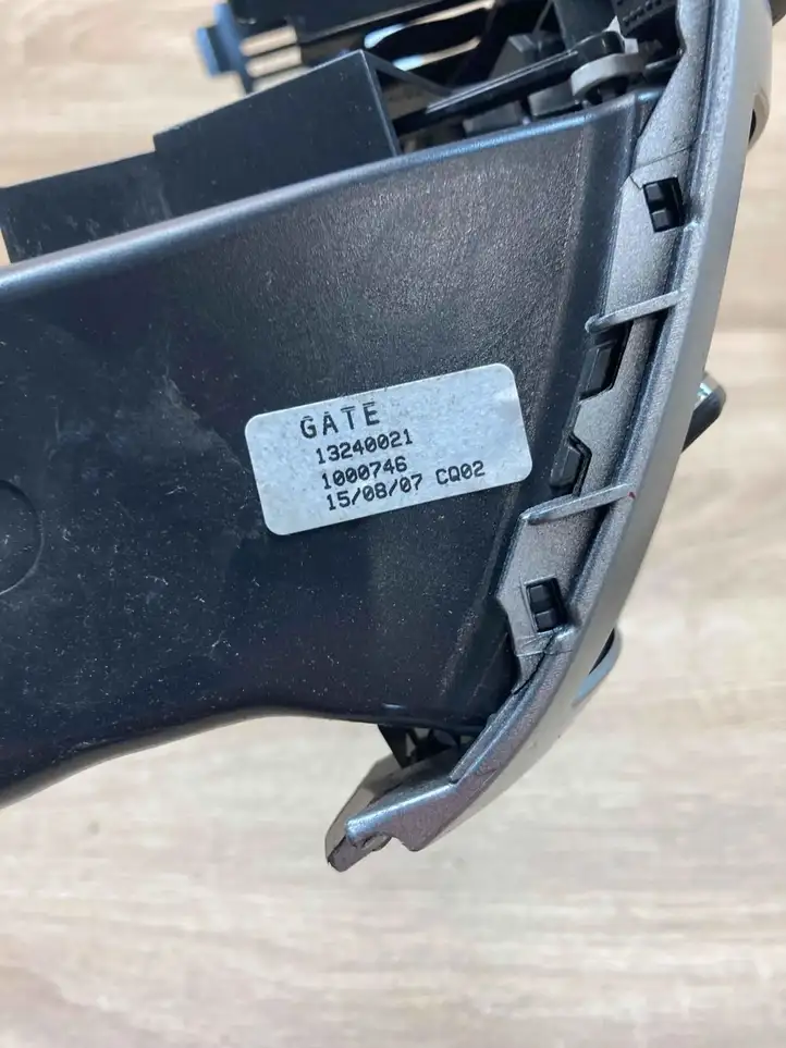 Opel Zafira B (2003 - 2006) 13100106 Включатель аварийных фонарей — фото 6